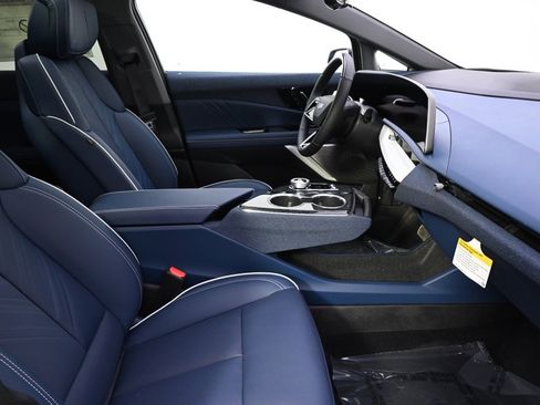 New 2026 Cadillac Optiq Luxury 2 image 16