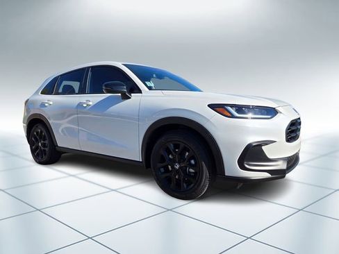 Certified 2023 Honda HR-V Sport image 3