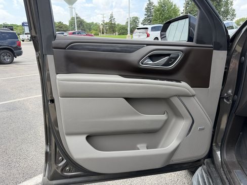 Used 2021 GMC Yukon SLT w/ SLT Luxury Plus Package AWD/4WD image 7