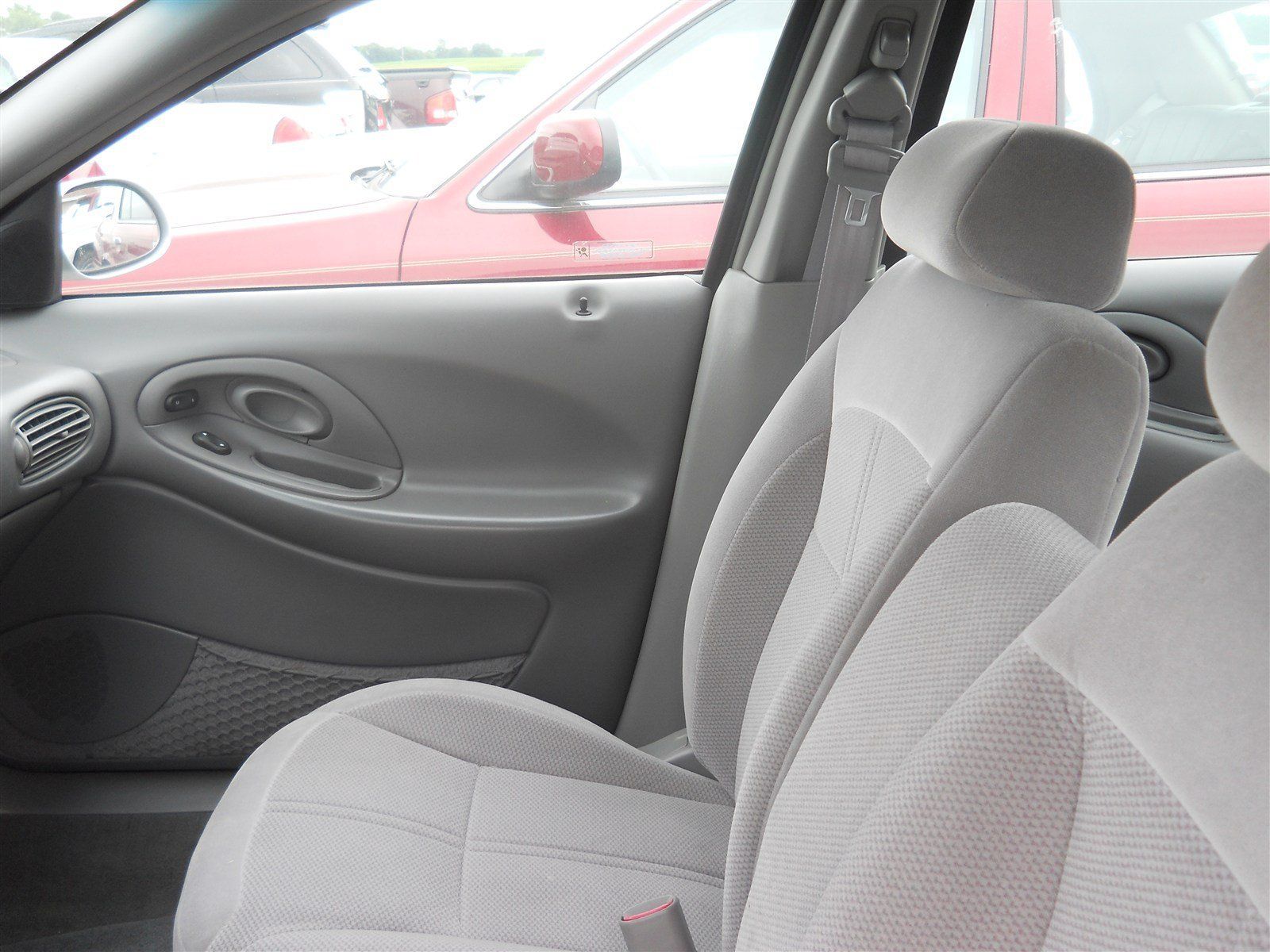Used 1998 Ford Taurus SE FWD image 6