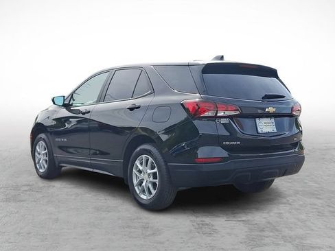 Used 2024 Chevrolet Equinox LS w/ LS Convenience Package AWD/4WD image 4