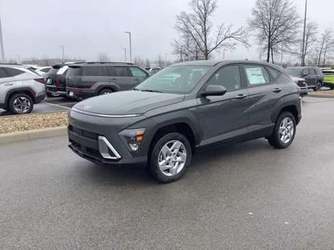 New 2026 Hyundai Kona SE image 1