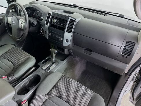 Used 2010 Nissan Frontier SE w/ SE Value Truck Pkg image 29