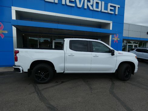 New 2026 Chevrolet Silverado 1500 RST w/ Z71 Off-Road Package AWD/4WD image 2