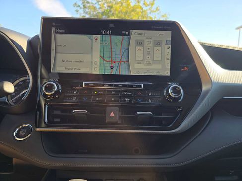 Certified 2022 Toyota Highlander Platinum image 27