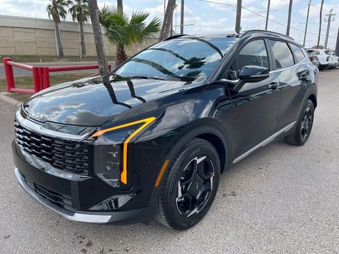 New 2026 Kia Sportage EX w/ EX Panorama Roof Package image 4