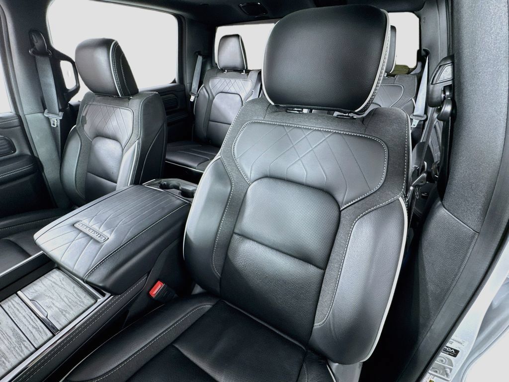 Used 2025 RAM 1500 Limited AWD/4WD image 26
