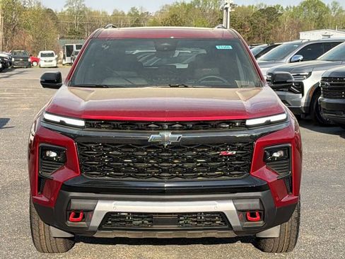 New 2026 Chevrolet Traverse Z71 w/ Enhanced Driving Package image 2