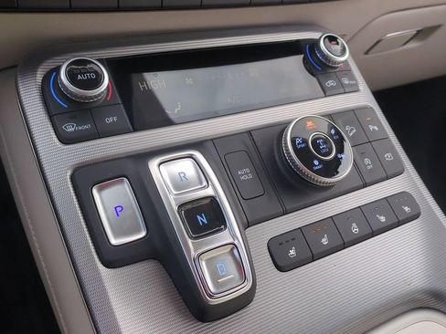 Used 2023 Hyundai Palisade Calligraphy image 18