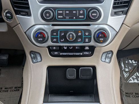 Used 2019 GMC Yukon SLT w/ Premium Edition AWD/4WD image 28