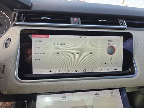 Used 2020 Land Rover Range Rover Velar R-Dynamic S AWD/4WD image 12