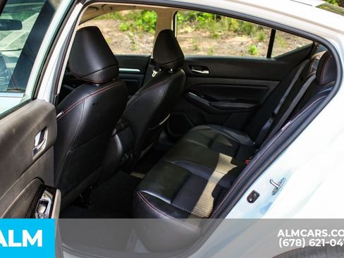 Used 2025 Nissan Altima 2.5 SR FWD image 16