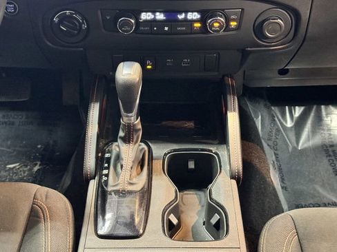 Used 2023 Nissan Frontier PRO-4X w/ Technology Package image 33