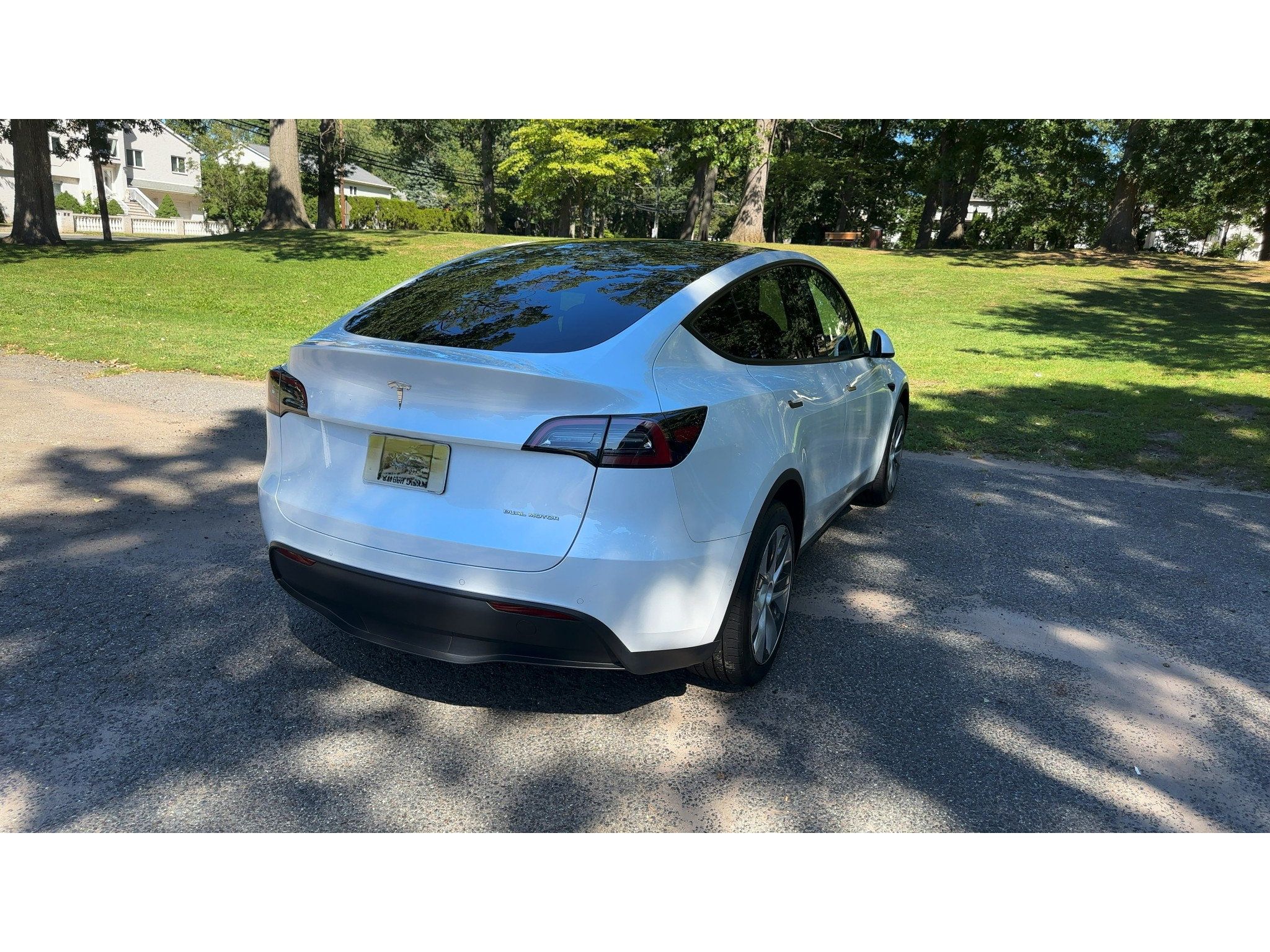 Used 2022 Tesla Model Y Long Range AWD/4WD image 5
