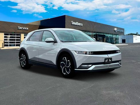 New 2024 Hyundai Ioniq 5 SE image 12