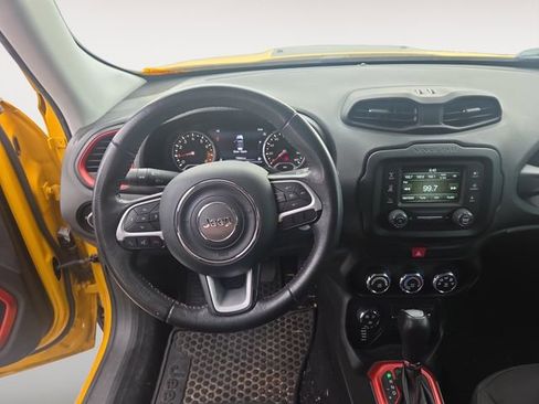 Used 2016 Jeep Renegade Trailhawk AWD/4WD image 10