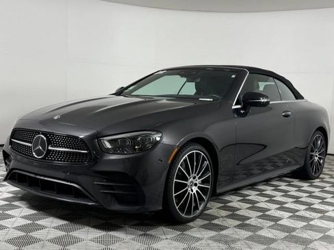 Used 2022 Mercedes-Benz E 450 4MATIC Cabriolet image 2