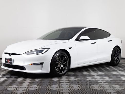 Used 2022 Tesla Model S Plaid image 1