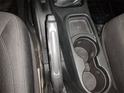 Used 2018 Jeep Wrangler Unlimited Sport image 23