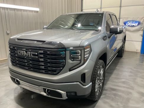 Used 2023 GMC Sierra 1500 Denali Ultimate AWD/4WD image 3