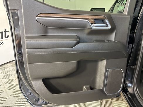 Used 2025 Chevrolet Silverado 1500 LT image 19