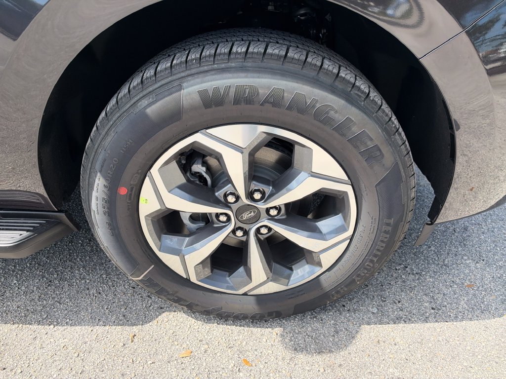 New 2027 Ford Expedition Max Active RWD image 11