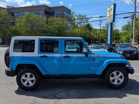 Used 2017 Jeep Wrangler Unlimited Sahara w/ Quick Order Package 24E Chief AWD/4WD image 6