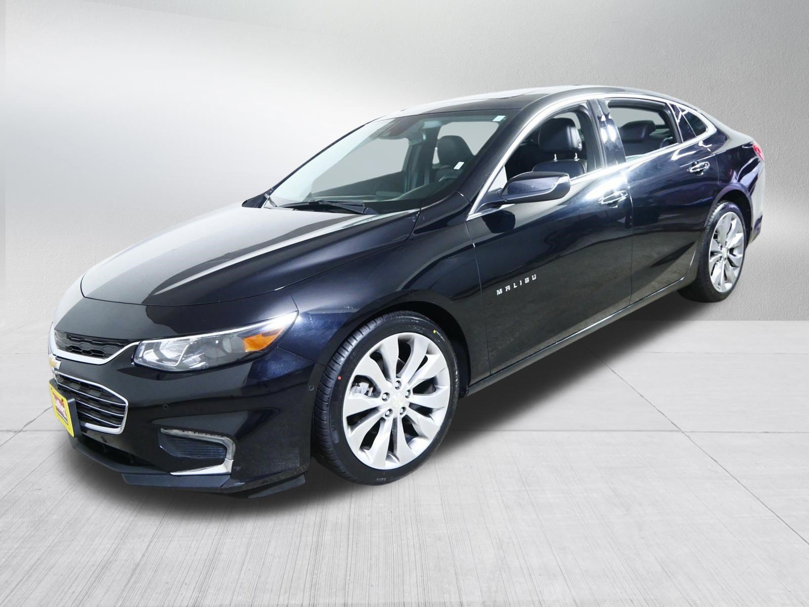 Used 2017 Chevrolet Malibu Premier w/ Premier Sun and Wheel Package FWD image 3