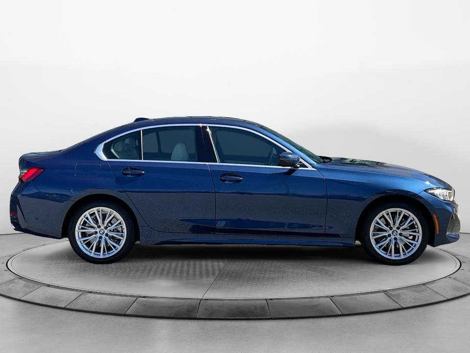 Used 2024 BMW 330i xDrive Sedan w/ Premium Package AWD/4WD image 8