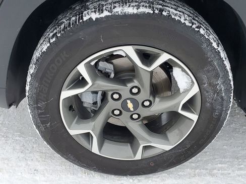 Used 2025 Chevrolet Trax LT w/ LT Convenience Package image 36