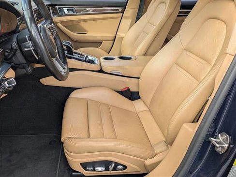 Used 2020 Porsche Panamera 4 image 13