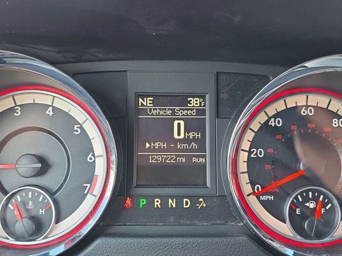 Used 2019 Dodge Grand Caravan SXT w/ Rear Park Assist Package image 24