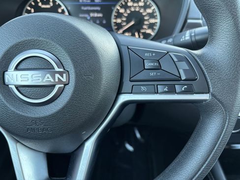 Used 2023 Nissan Altima 2.5 SV image 16