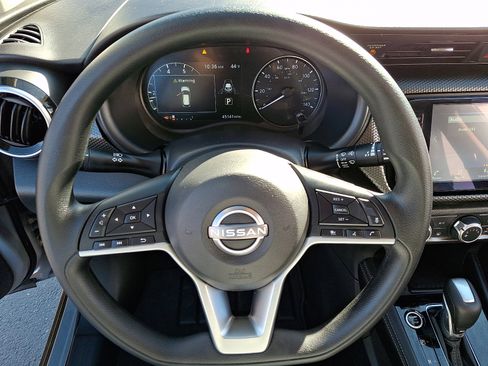 Used 2023 Nissan Kicks SV image 19