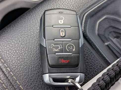 Used 2021 RAM 1500 Laramie AWD/4WD image 28