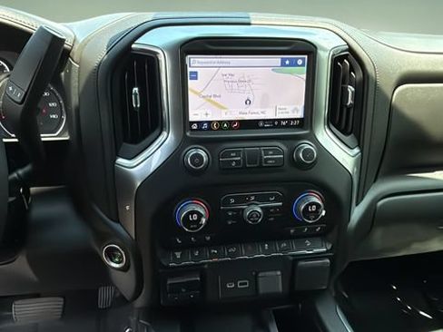 Used 2022 Chevrolet Silverado 2500 LTZ w/ LTZ Plus Package AWD/4WD image 26