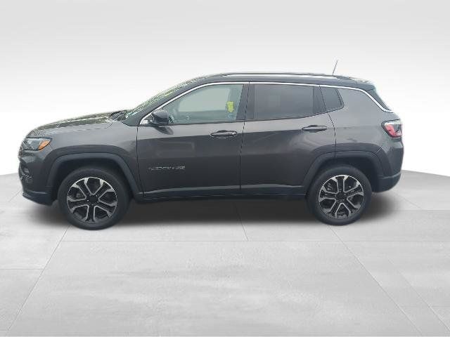 Used 2022 Jeep Compass Limited AWD/4WD image 10