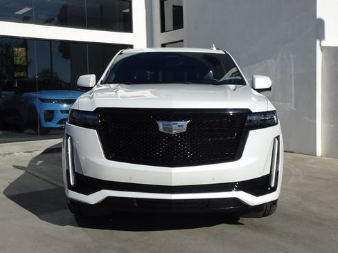 Used 2023 Cadillac Escalade ESV Sport Platinum w/ LPO, ONYX Package image 2