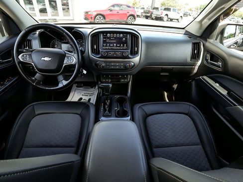 Used 2018 Chevrolet Colorado Z71 w/ Centennial Edition AWD/4WD image 32