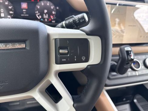 New 2025 Land Rover Defender 130 X-Dynamic SE image 22