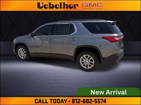 Used 2021 Chevrolet Traverse LT image 8
