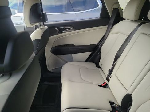 Certified 2024 Kia Sportage EX FWD image 9