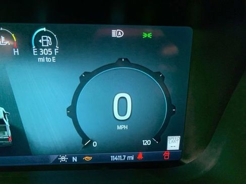 Used 2025 Ford F150 Lariat w/ Equipment Group 501A Mid AWD/4WD image 15