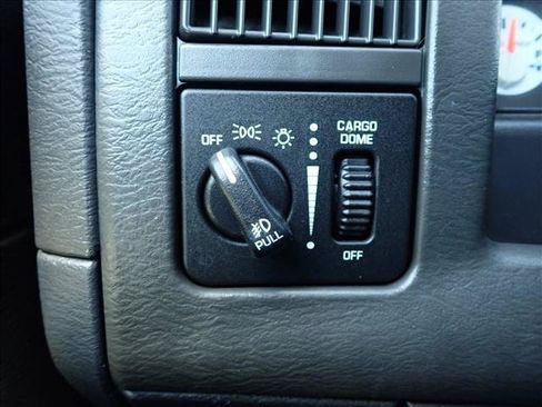 Used 2003 Dodge Ram 2500 Truck ST AWD/4WD image 19