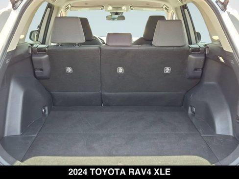 Used 2024 Toyota RAV4 XLE FWD image 23