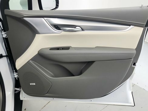 Certified 2024 Cadillac XT5 Premium Luxury w/ LPO, Floor Liner Package AWD/4WD image 29