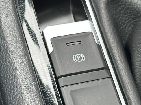 Certified 2026 Volkswagen Taos SE w/ Black Wheel Package FWD image 52