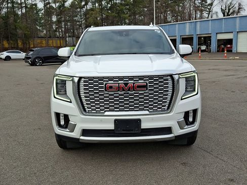 Used 2023 GMC Yukon Denali image 2