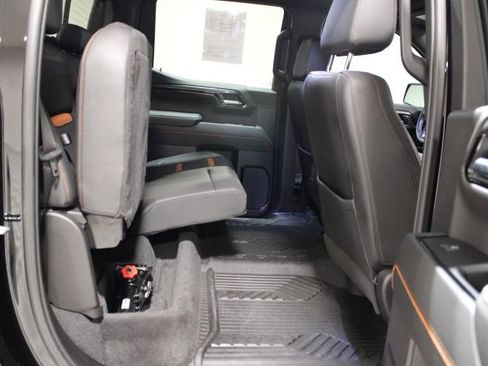 Used 2024 GMC Sierra 1500 AT4 w/ Technology Package image 37