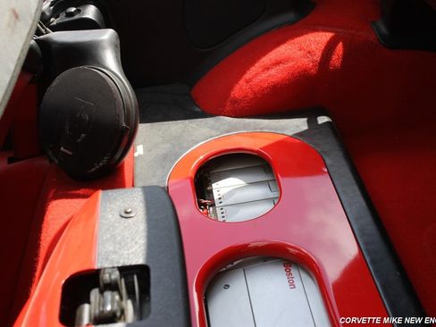 Used 2001 Chevrolet Corvette Convertible w/ Preferred Equipment Group2 RWD image 35